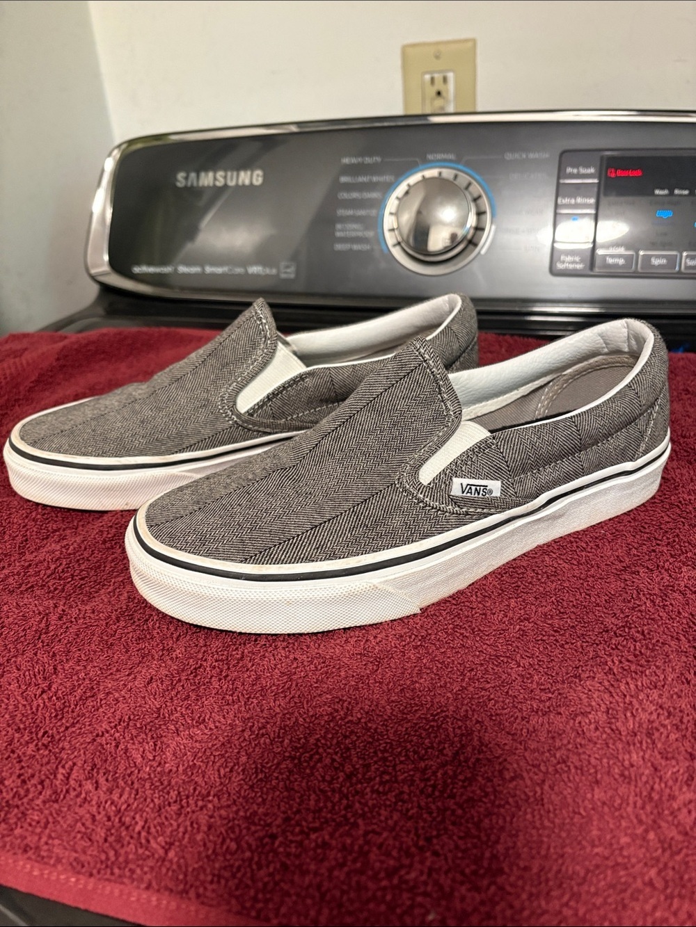 Vans Classic Slip Ons Herringbone Pattern Woman’s Sz 5.5
